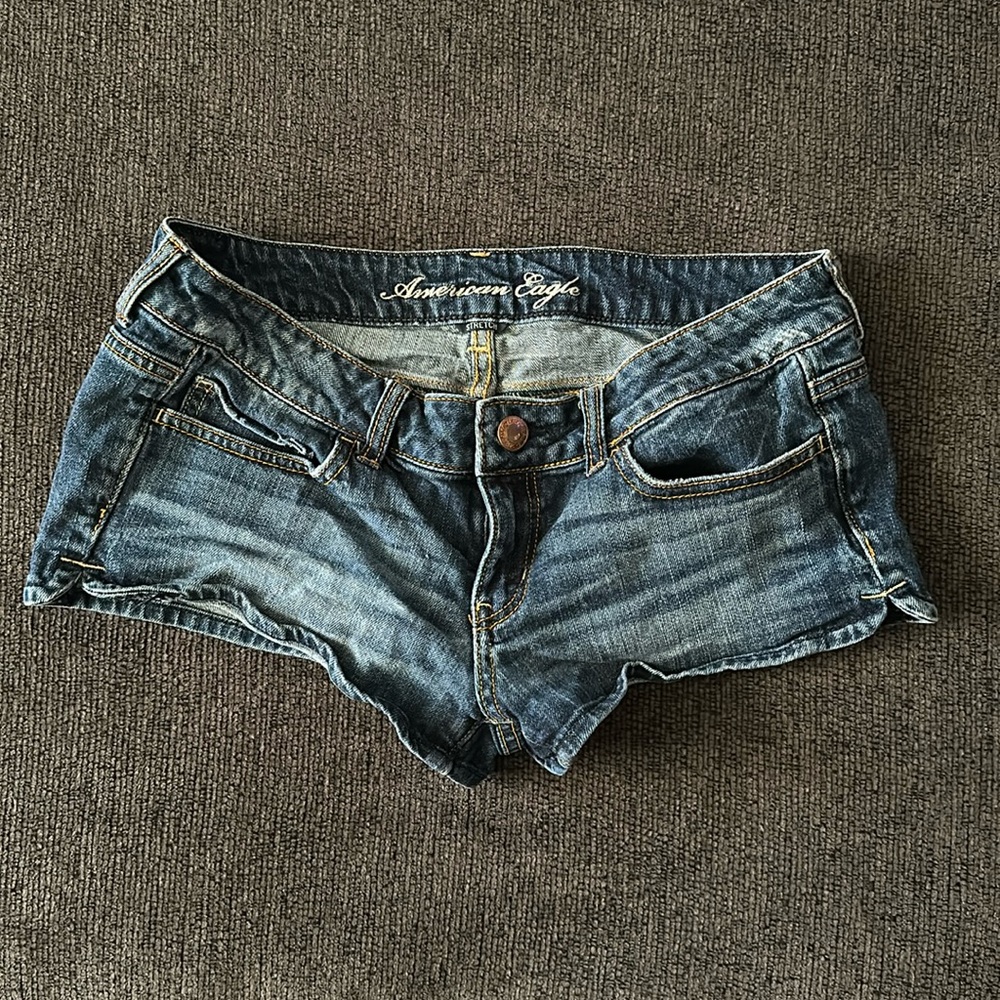 American Eagle short shorts